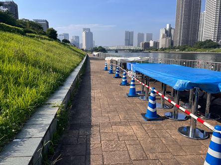 昨日の会場をチェック