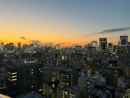 最後の夕日を見届けてから移動