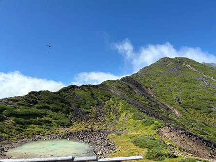 霧が晴れると山が見えた
