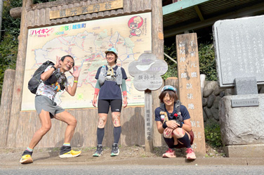 顔振峠だから顔を振るの図