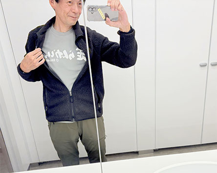 今日のフリースの下は、走らんかいっ😆