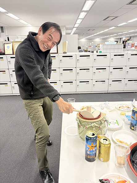 パーティ用の割りやすい樽酒